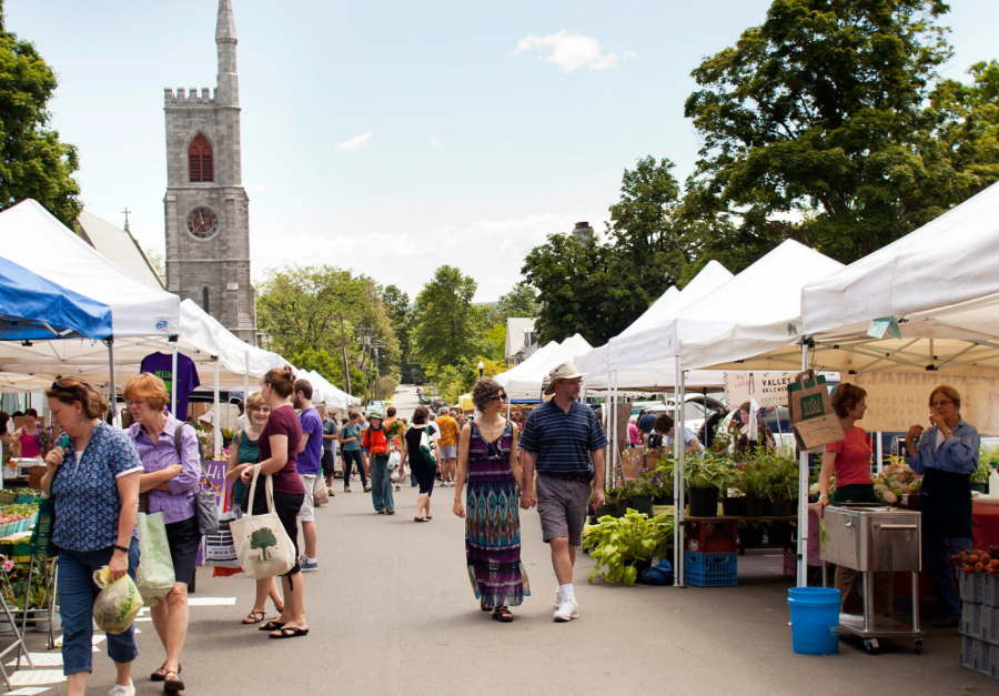 photo of people shopping at the Amherst Farmer's Market